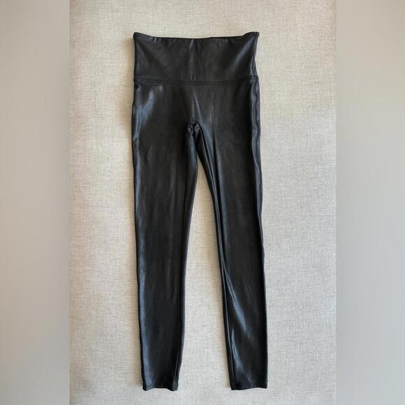 SPANX Faux Leather Leggings In Black Size Small - Picture 2 of 3